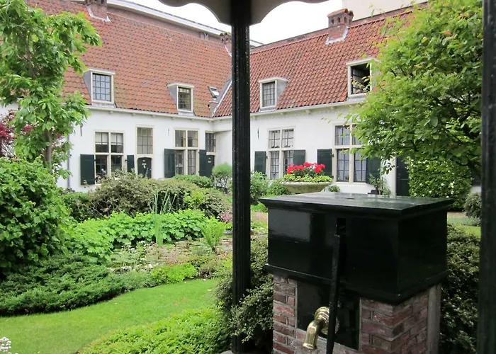 Bed & Breakfast Frans Hals 4*